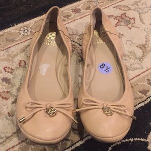 Vince Camuto nude flats
